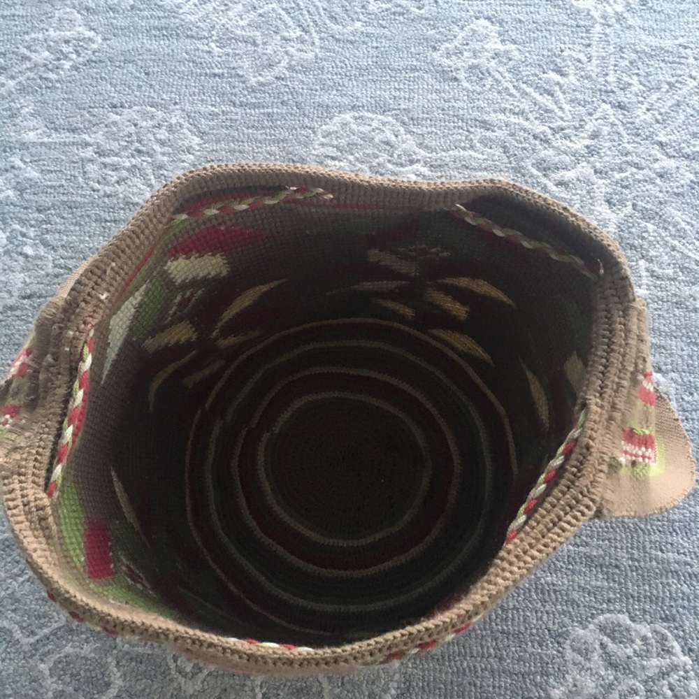 Hand Woven Shoulder Bag - Picture 2 of 5